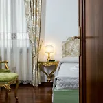 شقة Residenza Calle Larga San Marco *