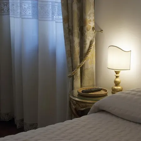 Residenza Calle Larga San Marco * Venetië