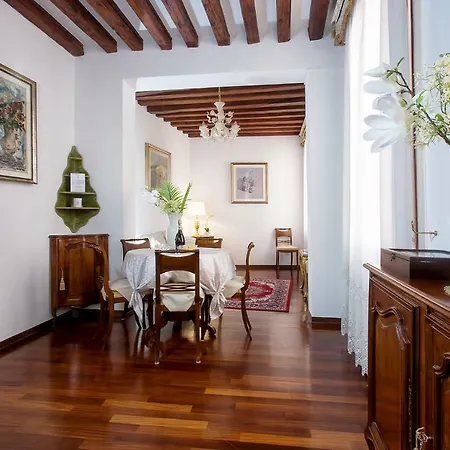 Apartman Residenza Calle Larga San Marco